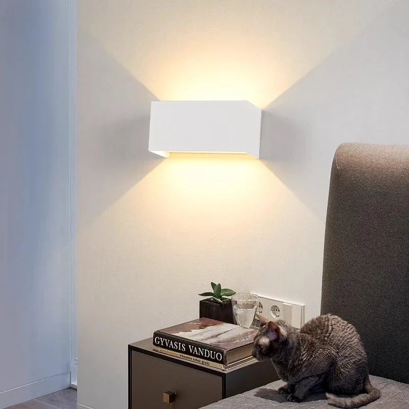 NovaBlock LED Wall Light – Modern IP65 Indoor & Outdoor Cube Sconce