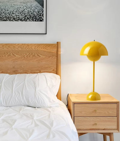 Nordic Macaron Flower Bud Table Lamp – Modern Minimalist Bedside Light