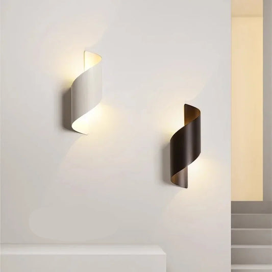 TwistBeam LED Wall Light – Modern IP65 Spiral Outdoor Sconce